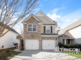409 Highland Falls Dr, Hiram, GA 30141