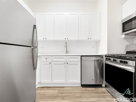 4th image of 15 Park Row APT 24H