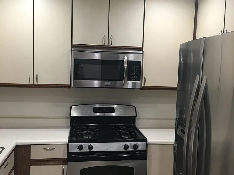 345 N Jackson St #305 — Photo 10
