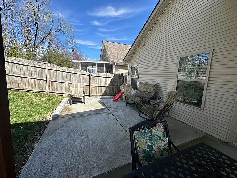 2205 Pokeberry Park — Photo 52