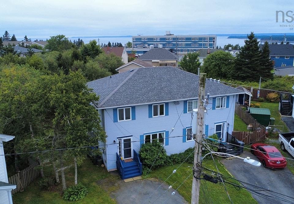 1st image of 67 Thorncrest Ct