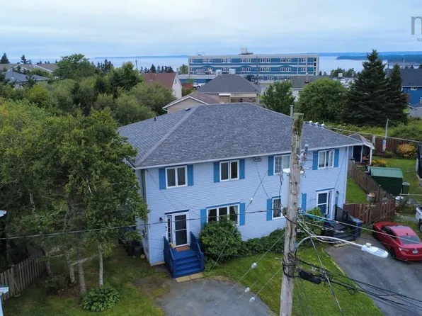 67 Thorncrest Ct, Halifax, NS B3G 1N4