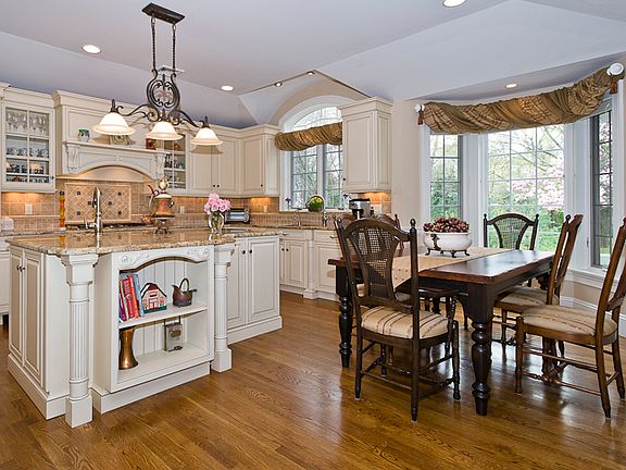 New Traditional Kitchen