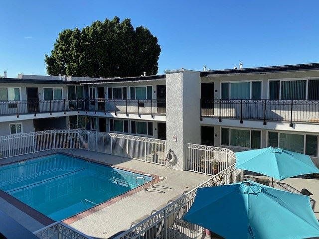 1st image of 441 W Burchett St #204
