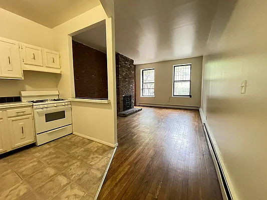 Rented by Best Apartments North Inc | media 21