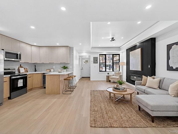 2nd image of 511 E 54th Street