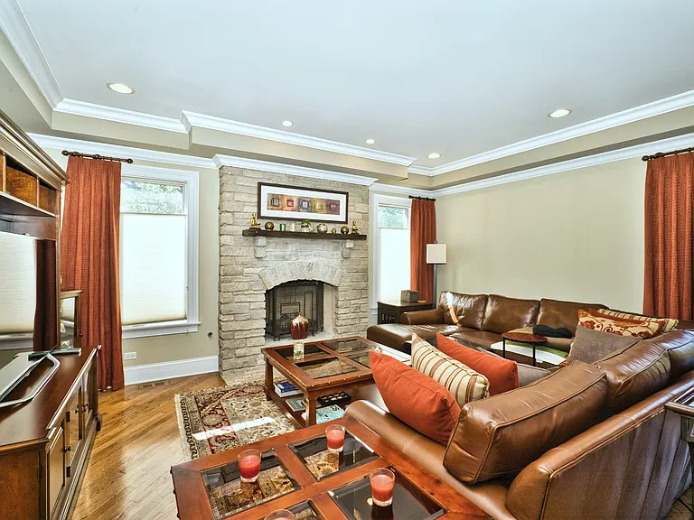 5044 Coyle Ave — Photo 16
