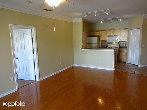3rd image of 4207 S Dale Mabry Hwy Unit 11305