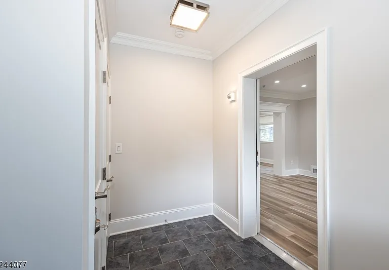 263 Walnut St #1 — Photo 6