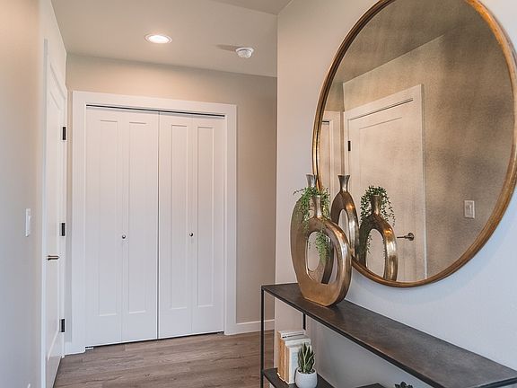5th image of 123 E 9th Avenue #65