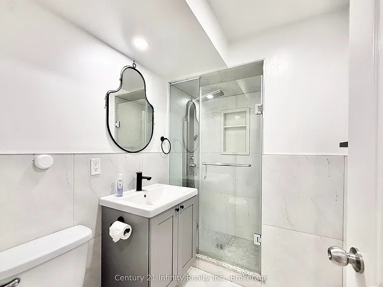 11 Meadowglen Dr — Photo 7