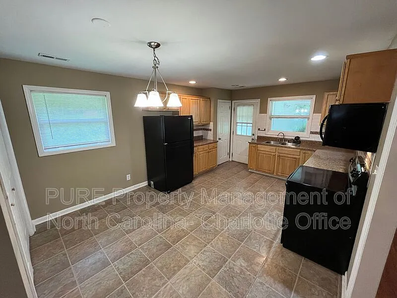 Rebel Acres — Photo 1