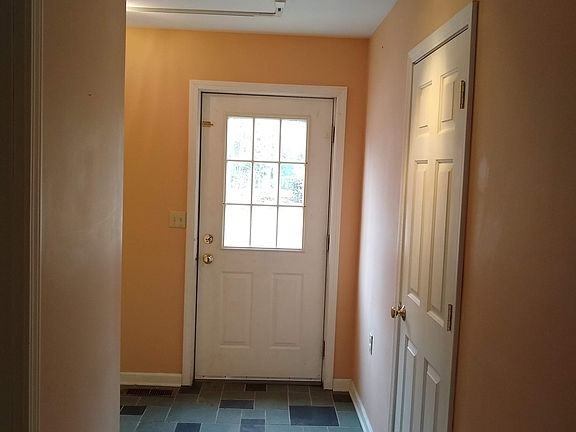 5th image of 503 Dayton St