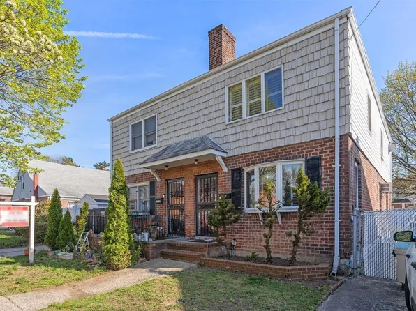 138-38 63 Avenue, Flushing, NY 11367