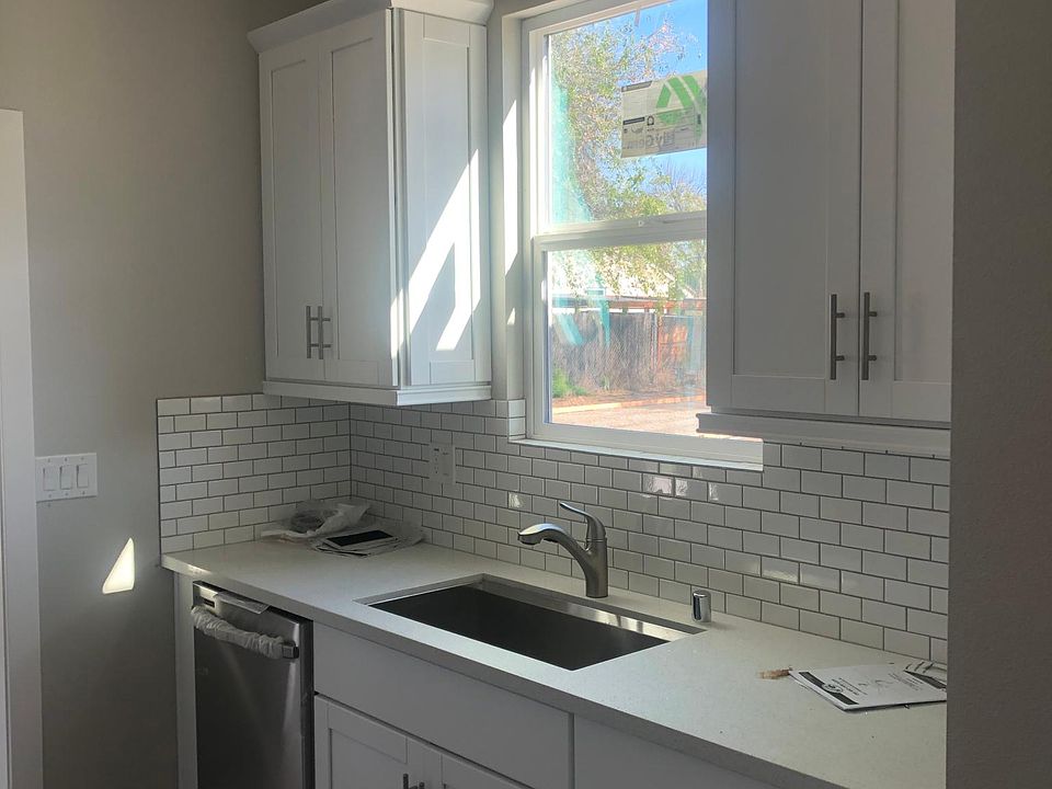 1st image of 6033 Shirley Ave #B