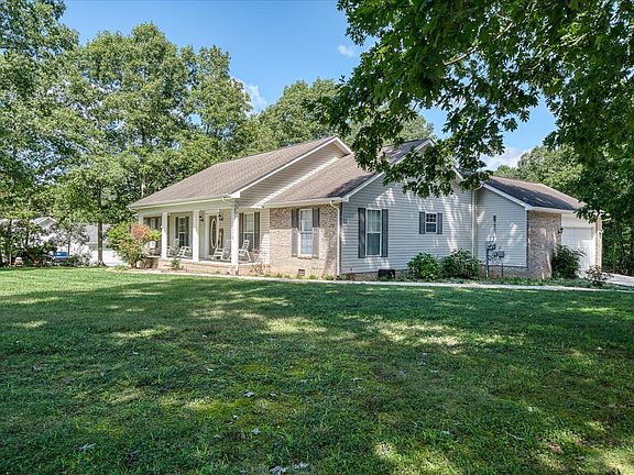 2nd image of 709 Forest Dr