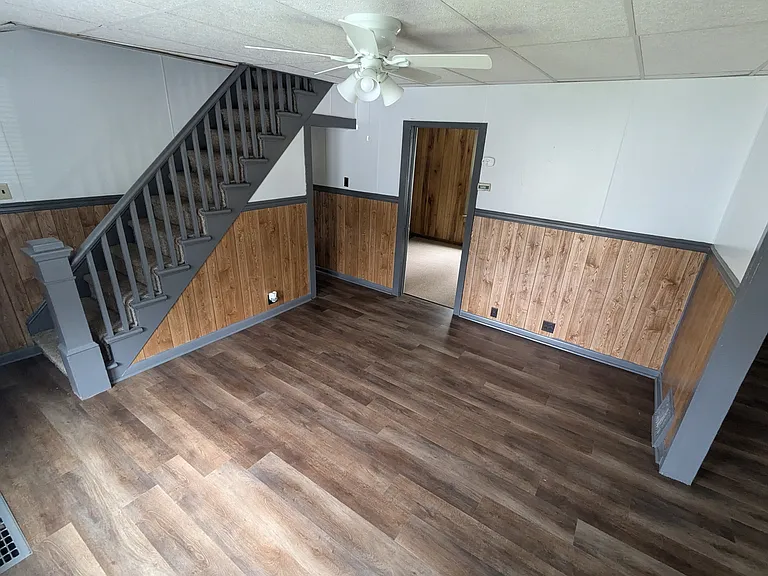 1031 Mount Tom Rd — Photo 8