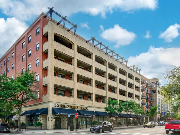 1301 W Madison St APT 402, Chicago, IL 60607