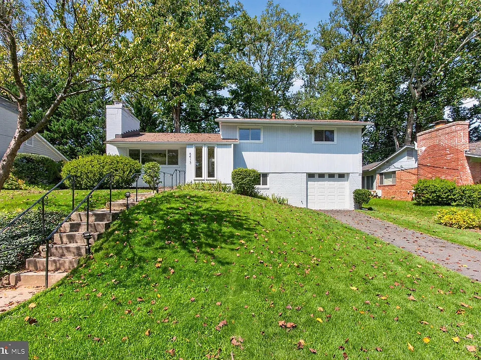 6413 Tone Dr