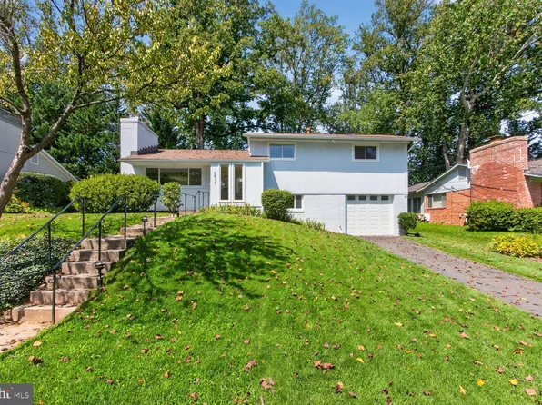 6413 Tone Dr, Bethesda, MD 20817