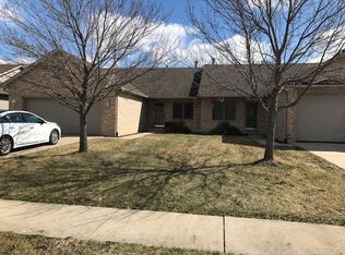 2708 Happy Landing Dr, Springfield, IL 62711