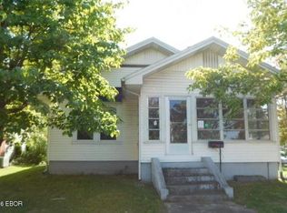 216 W 10th St, Metropolis, IL 62960