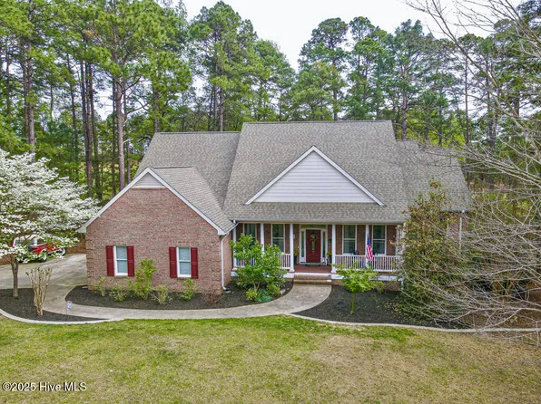 105 Banbridge Drive, West End, NC 27376