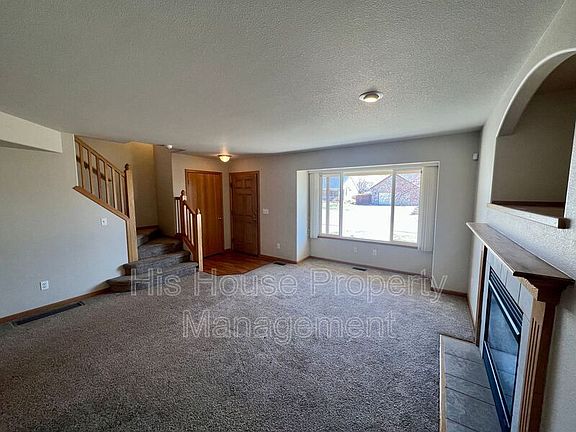 4th image of 3165 52nd Ave