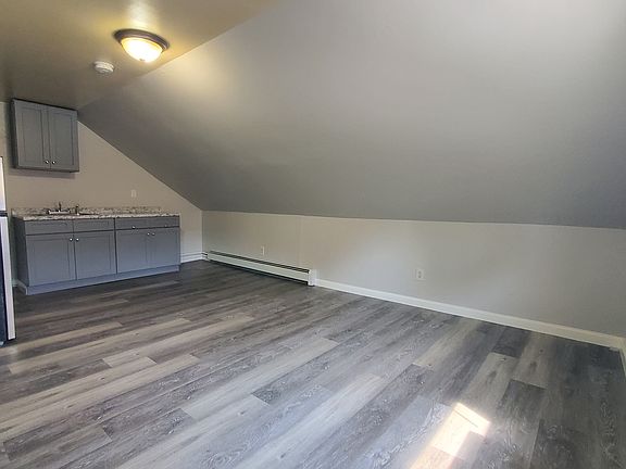 2nd image of 946 Main St #10