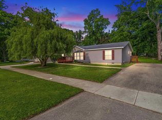 880 N East St, Fenton, MI 48430