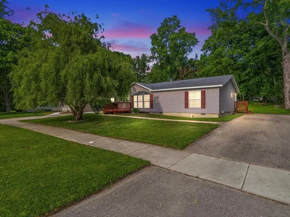 880 N East St, Fenton, MI 48430