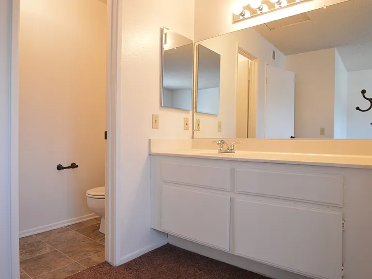 Franklin Terrace Apartments — Photo 6
