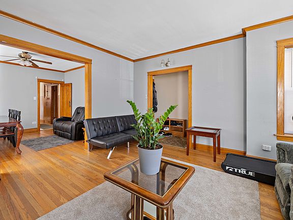 4th image of 3138 N Luna Ave