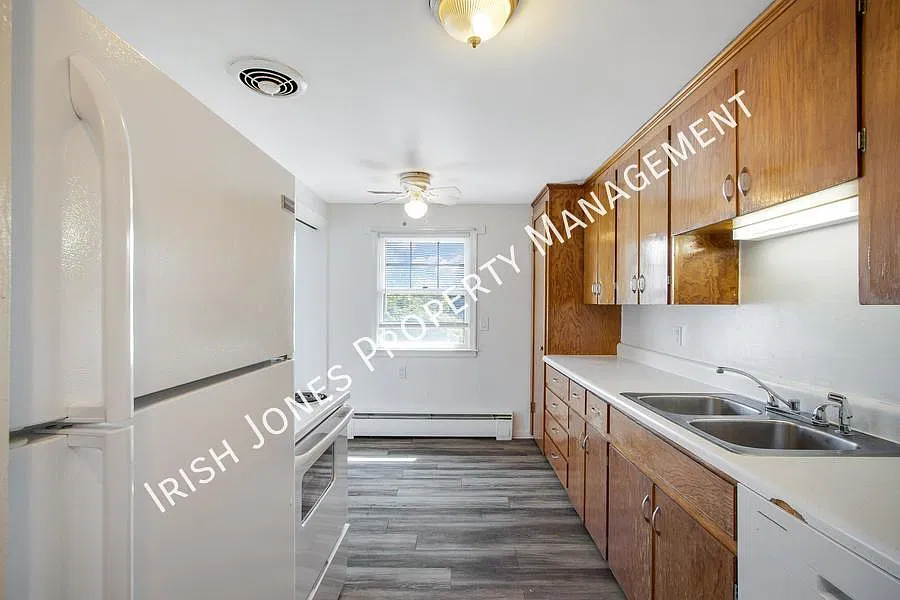 2 bed, $1,100 — Photo 4