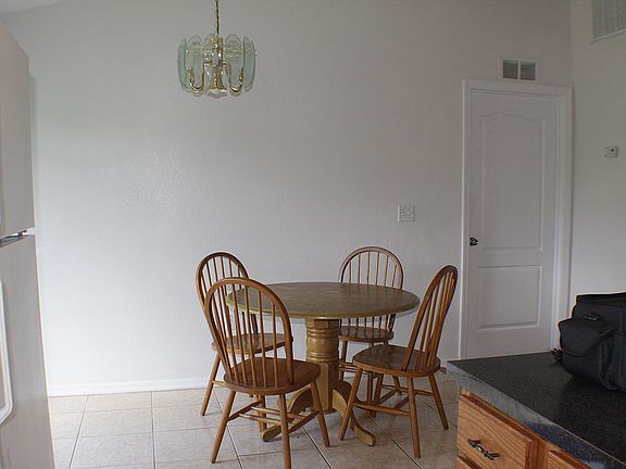 3rd image of 709 McLeod Ave