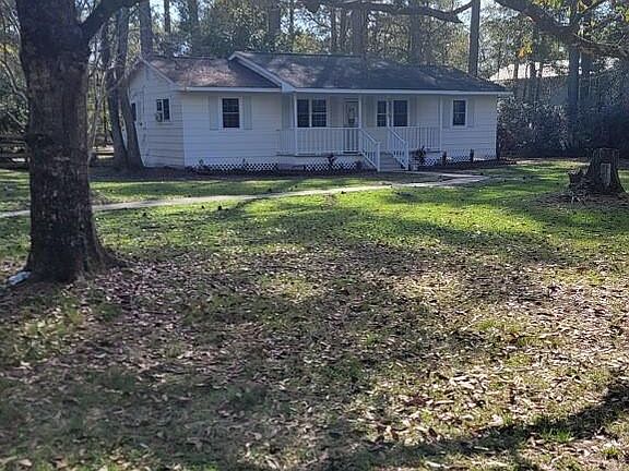 3rd image of 23372 Silver Springs Dr