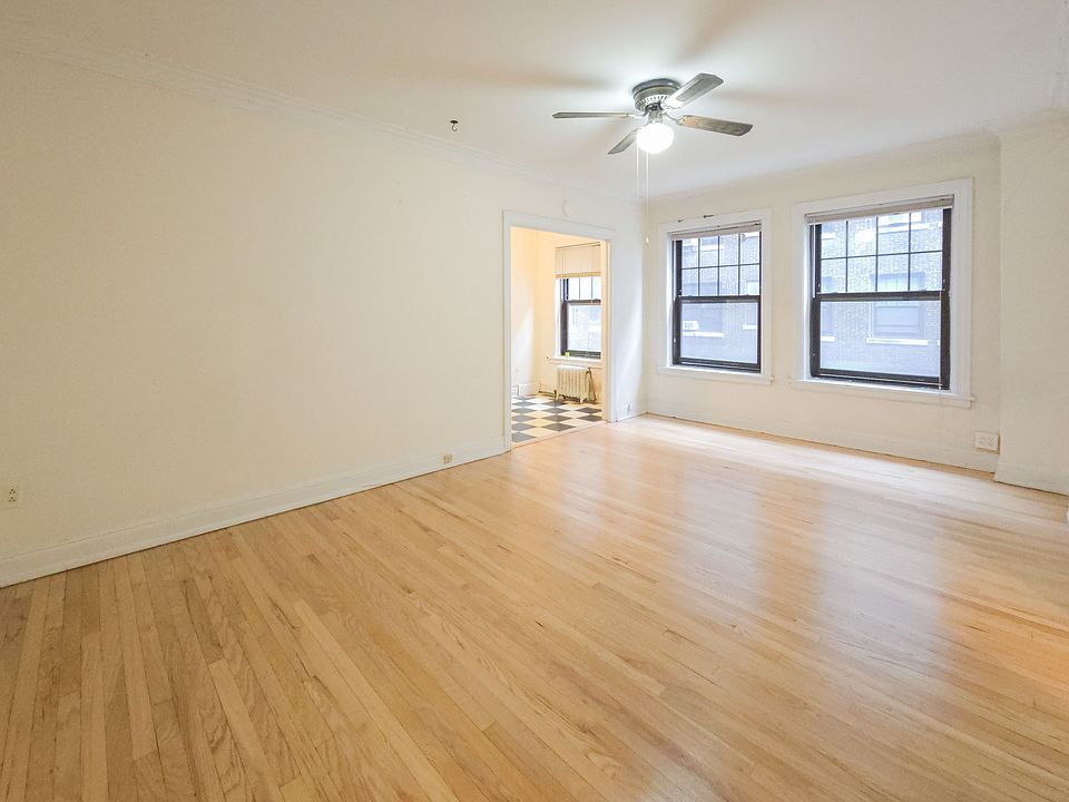 1st image of 540 1/2 W Briar Pl #5C
