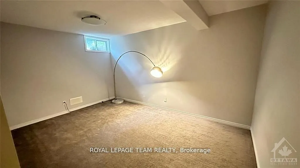 3 bed, $2,400 — Photo 3