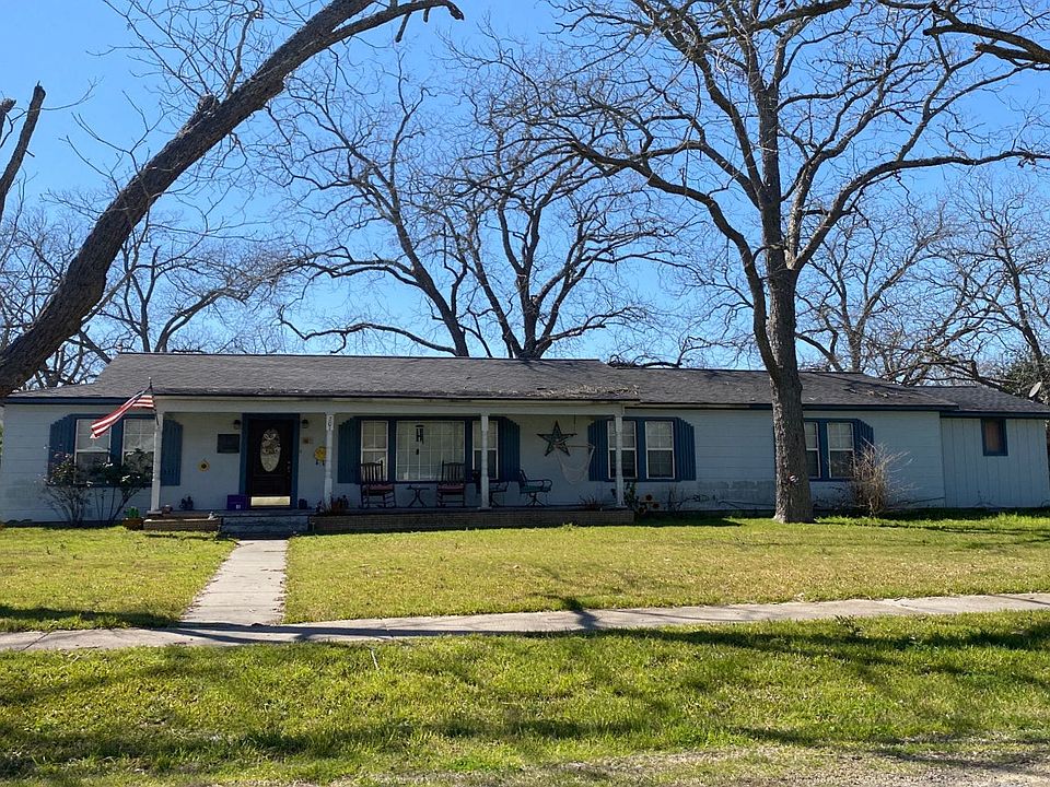 1st image of 201 N Pecan