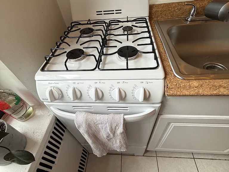 350 E 54th St #6G — Photo 8