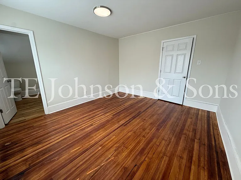 2106 S Main St #3 — Photo 25