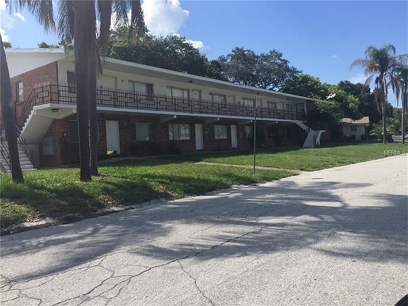 1st image of 224 Waverly Way APT 6