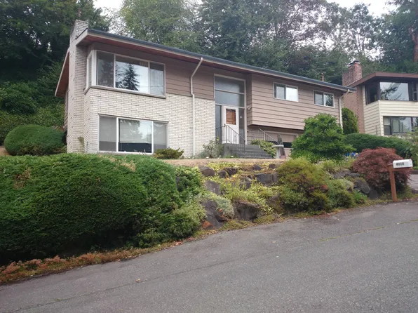 4010 SW Myrtle St, Seattle, WA 98136