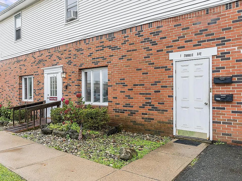 1st image of 104 Ridgedale Ave #2