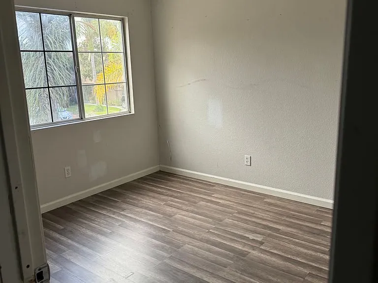 3215 Glancy Dr — Photo 17