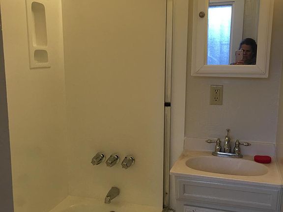 2nd image of 33625 2nd St