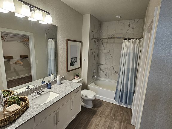 4th image of 437-401 Tobin Dr #1