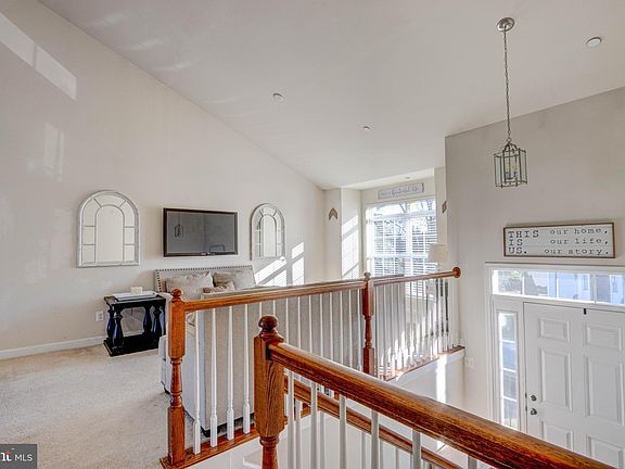 5th image of 102 Bambrooke Ct