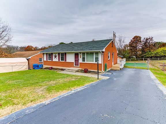 2nd image of 4632 Jacklin Dr NE