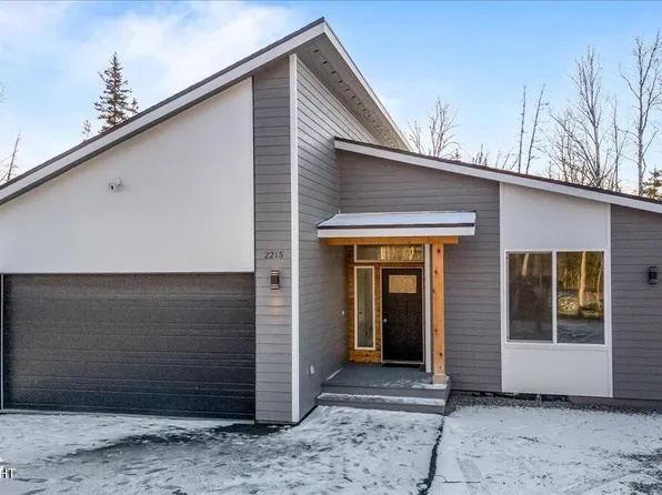 2215 N Willow Dr, Wasilla, AK 99654